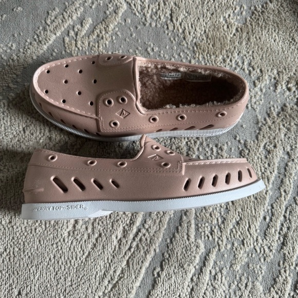 Sperry Float loafer slip on pink blush fur lined inside rubber 7 - Picture 1 of 10